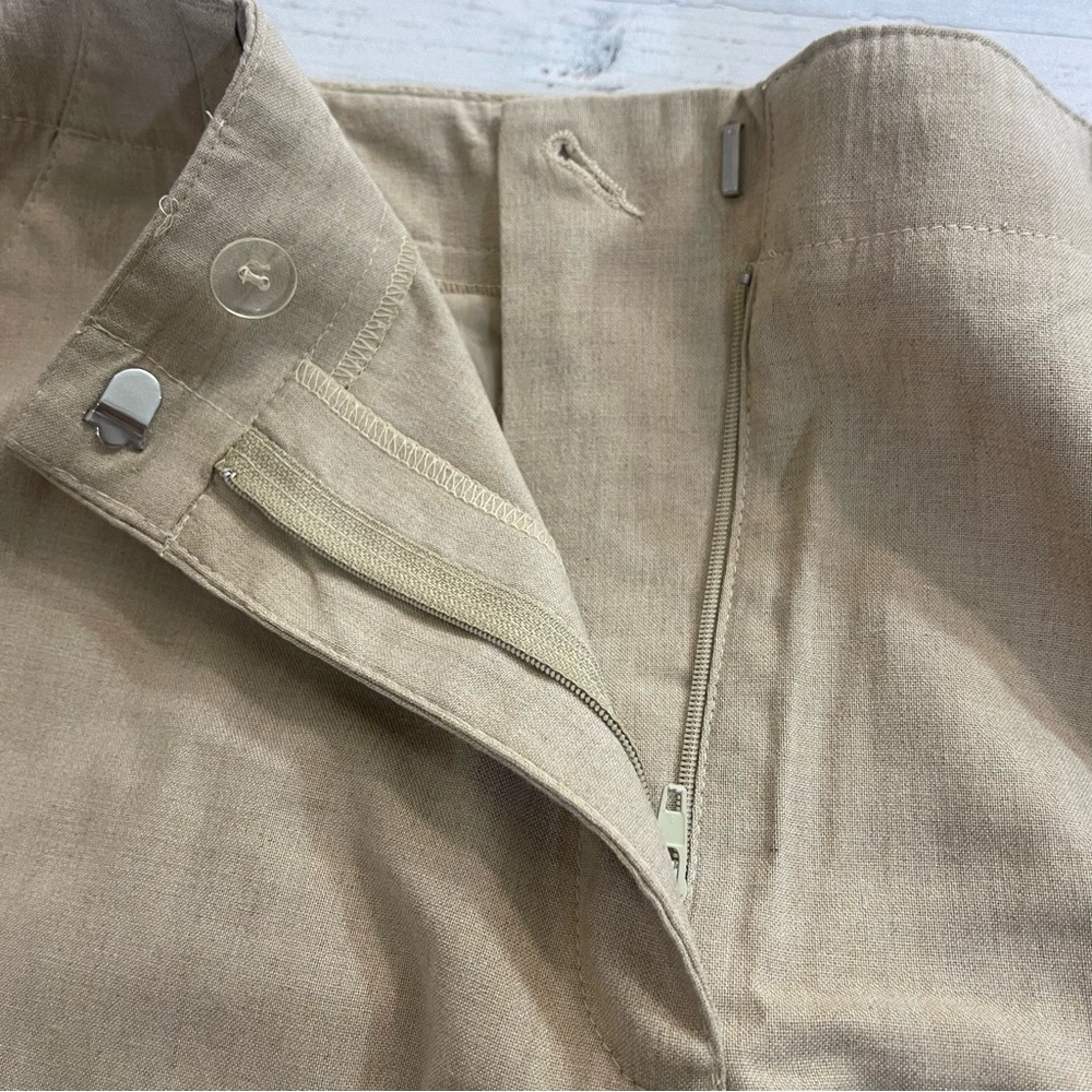 Liz Claiborne Sport Khaki Flat Front Lightweight Petite Pants 8P - Picture 8 of 8